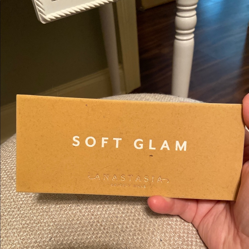 Anastasia Beverly Hills Soft Glam Palette